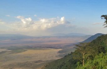 5 reasons to remain the rim in Ngorongoro Crater