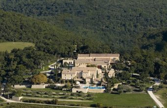 5 vineyard holiday villas ideal for wine lovers