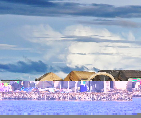 floating-islands-of-lake-titicaca