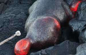 Hawaiians urged to never roast marshmallows over volcano lava