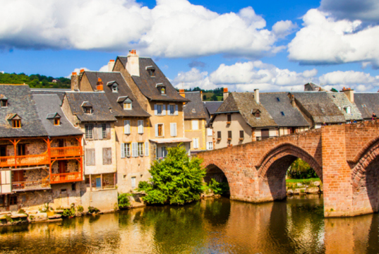 Dordogne Travel Guide & Tips – Everything You NEED to Know