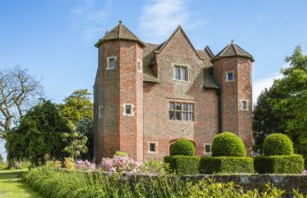 The Best Easter Weekend Breaks in the UK