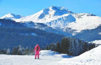 Why is France Considered One of the Top Ski Holiday Destinations?
