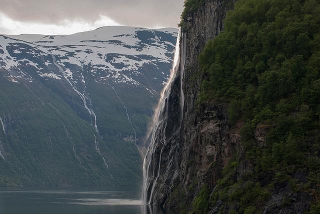 Savoring Authentic Chilean Cuisine Amidst Breathtaking Scenery