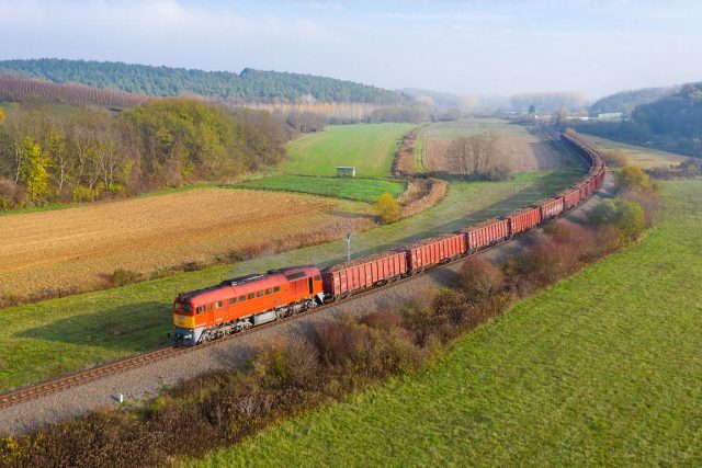 Top Scenic Rail Journeys Across Western Europe