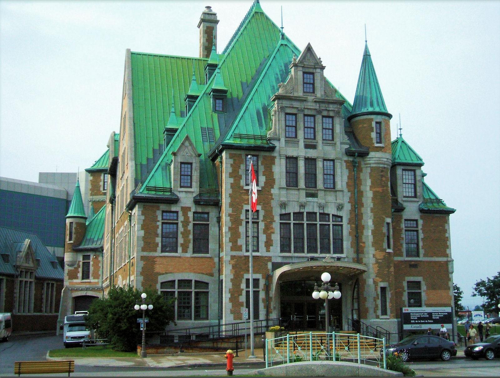 Architectural Wonders: Unveiling the Grandeur of⁢ Quebecs⁣ Historic Buildings
