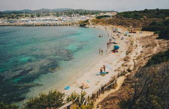 Should Tourists Avoid Participating in Controversial Cultural Practices Should Tourists Avoid Participating in Controversial Cultural Practices