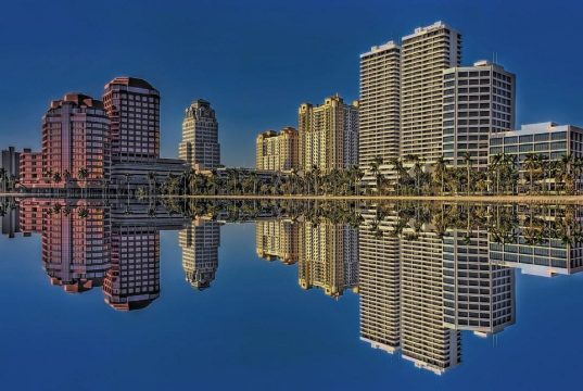 Experiencing the Vibrant Nightlife of African Cities Experiencing the Vibrant Nightlife of African Cities