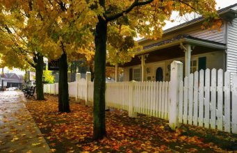 Exploring Canada’s Charming Small Towns Exploring Canada’s Charming Small Towns