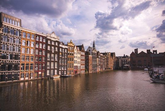 Exploring the canals of Amsterdam for first-timers Exploring the canals of Amsterdam for first-timers