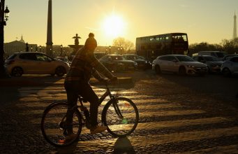 How to Visit Paris on a Budget How to Visit Paris on a Budget