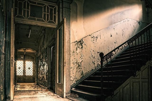 A Guide to the Most Haunted Places in North America