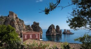 The Debate Over Rising Entrance Fees to Popular Attractions The Debate Over Rising Entrance Fees to Popular Attractions