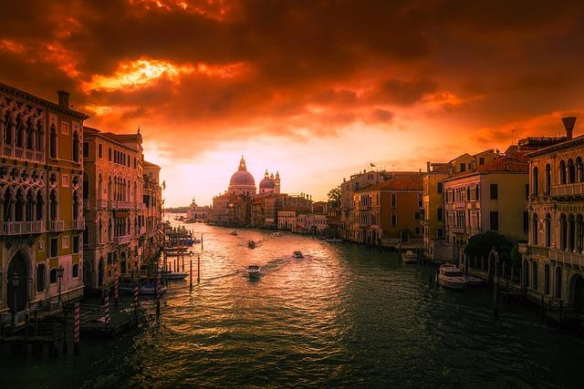 Venetian Canals and ⁢Candlelit Dinners: A Romance in <a href=